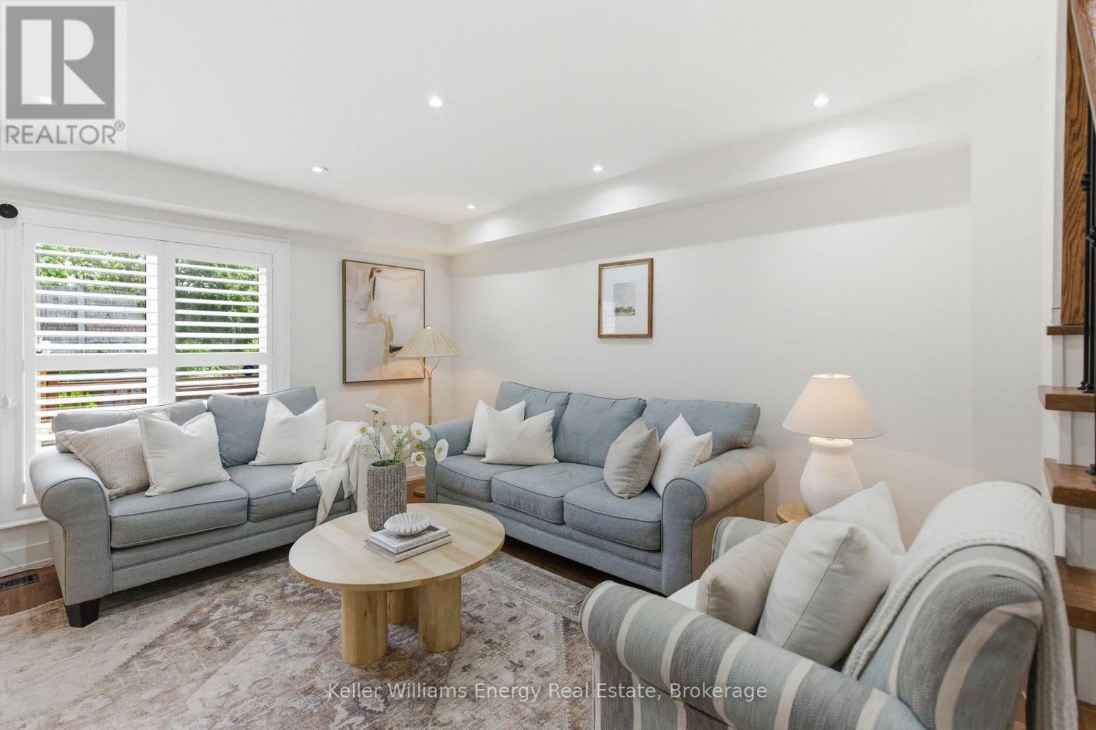 25 BARNES DRIVE - 12
