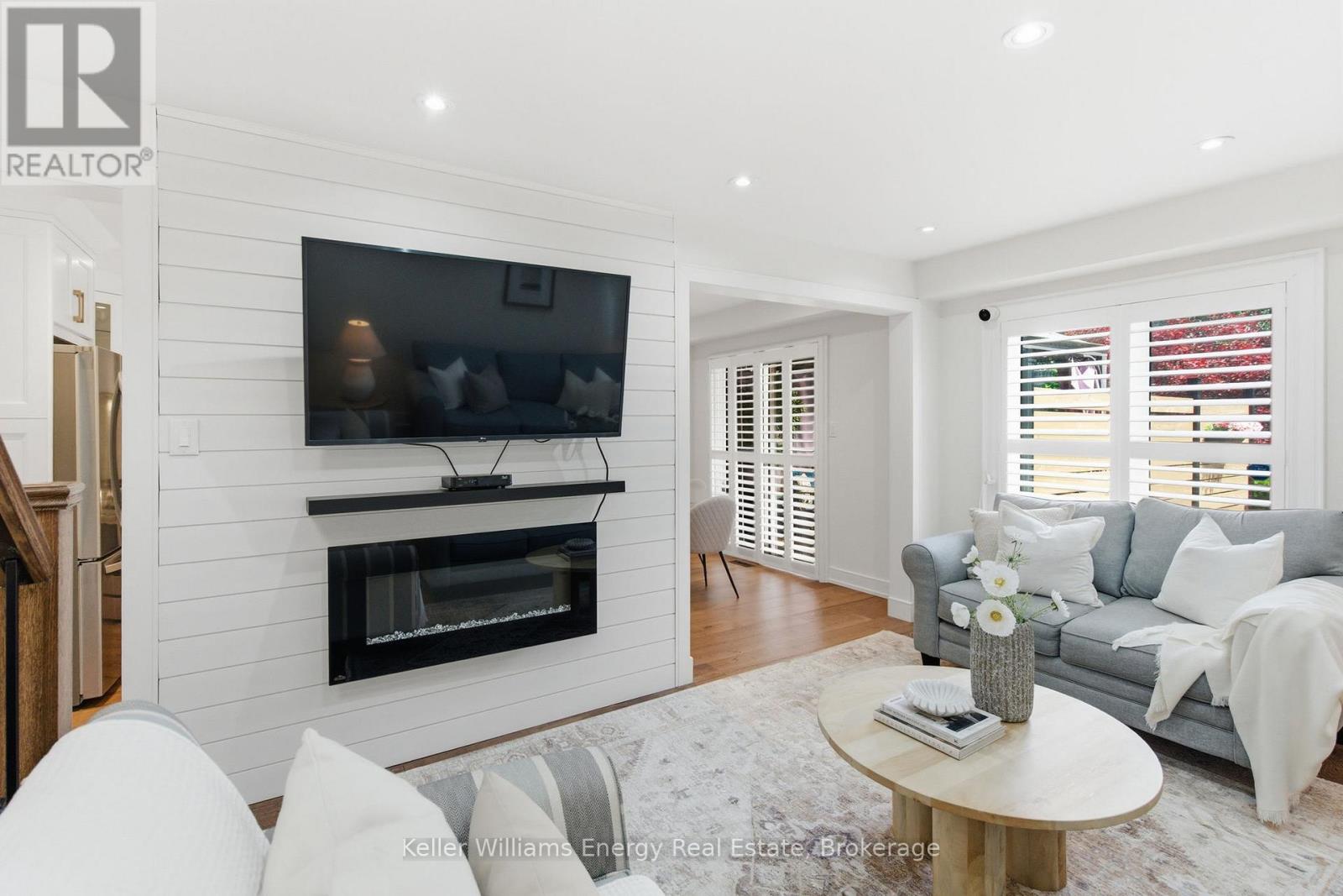 25 BARNES DRIVE - 16