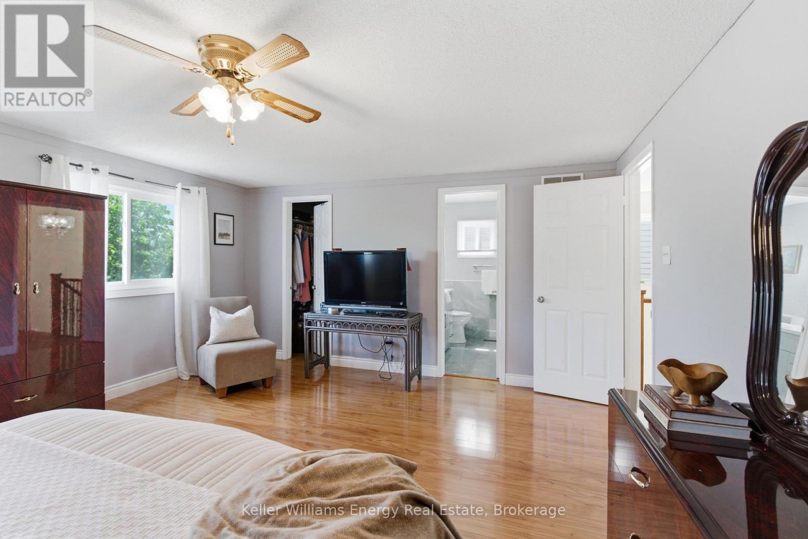 25 BARNES DRIVE - 28