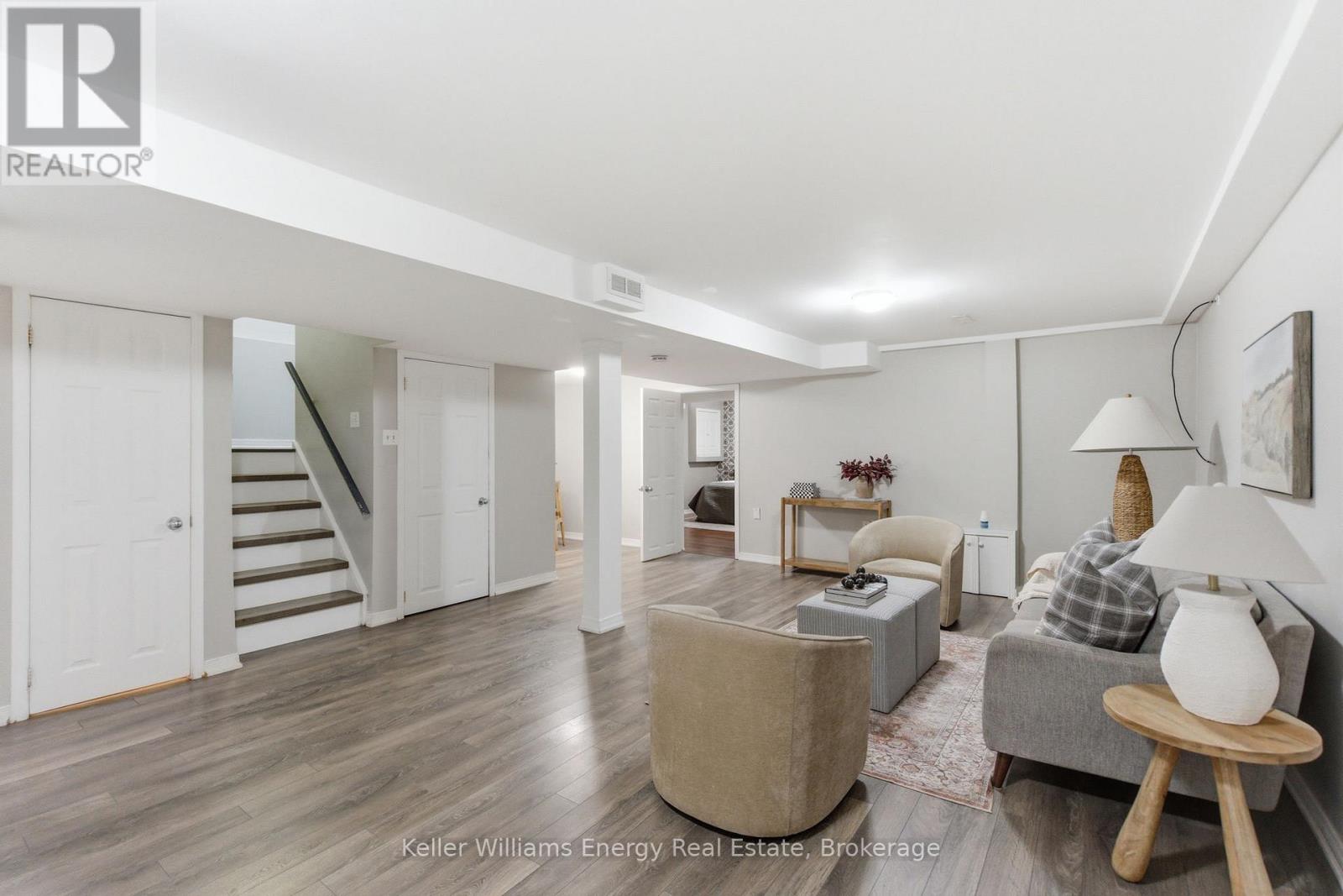 25 BARNES DRIVE - 38