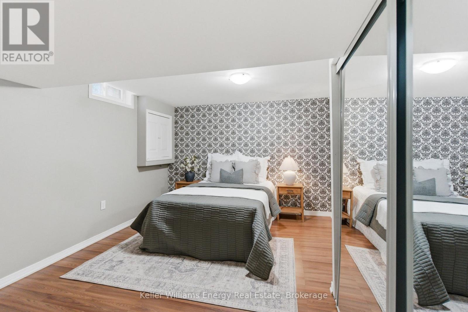 25 BARNES DRIVE - 40