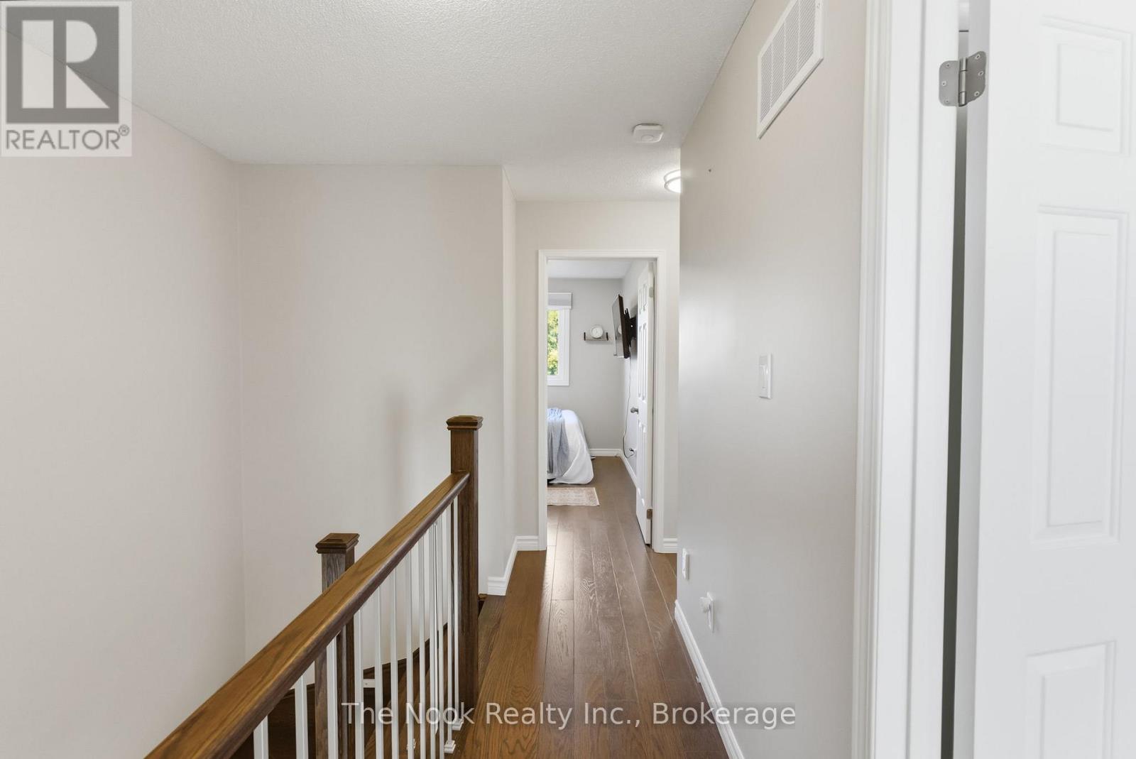 5 TEDDINGTON CRESCENT - 20
