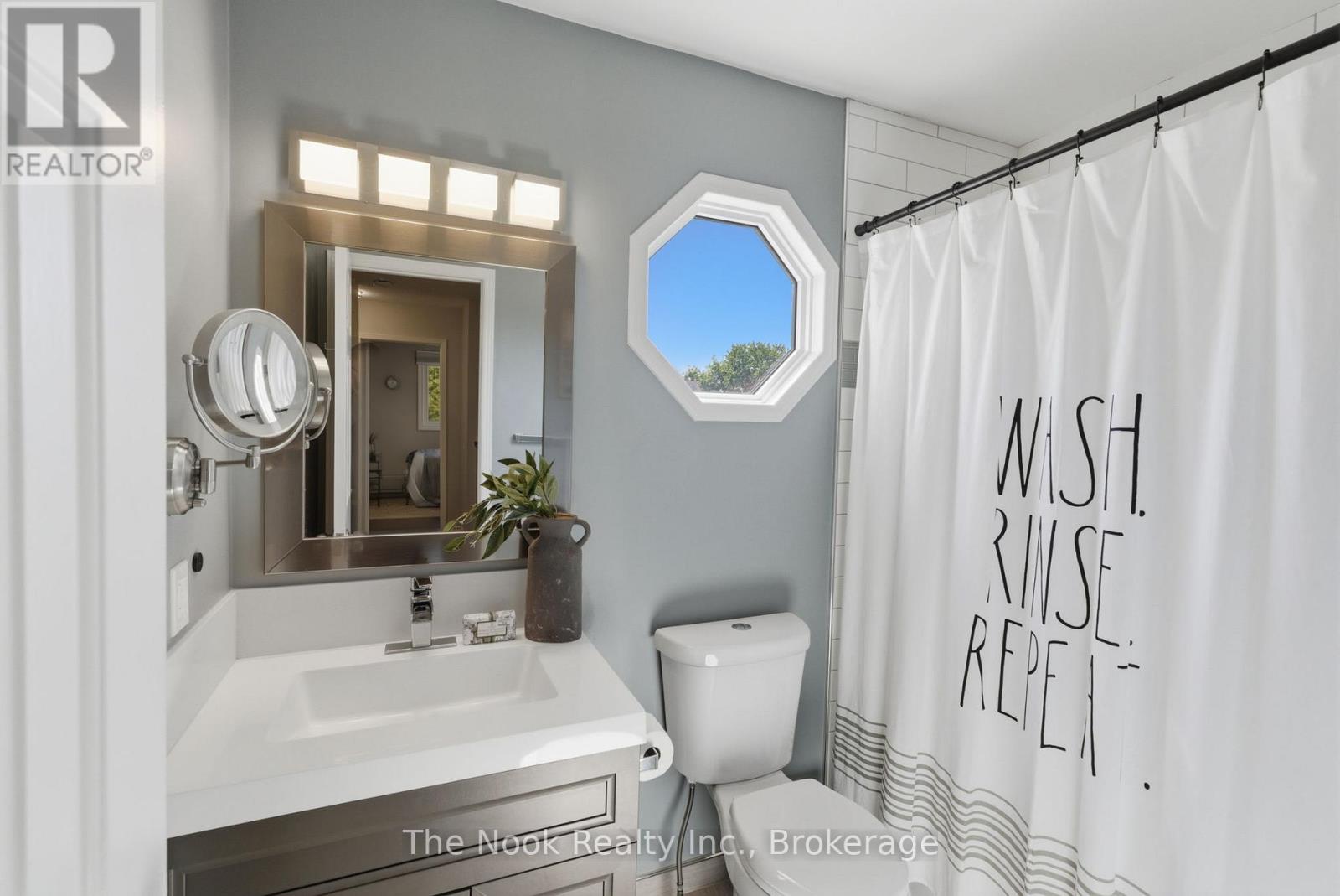 5 TEDDINGTON CRESCENT - 21