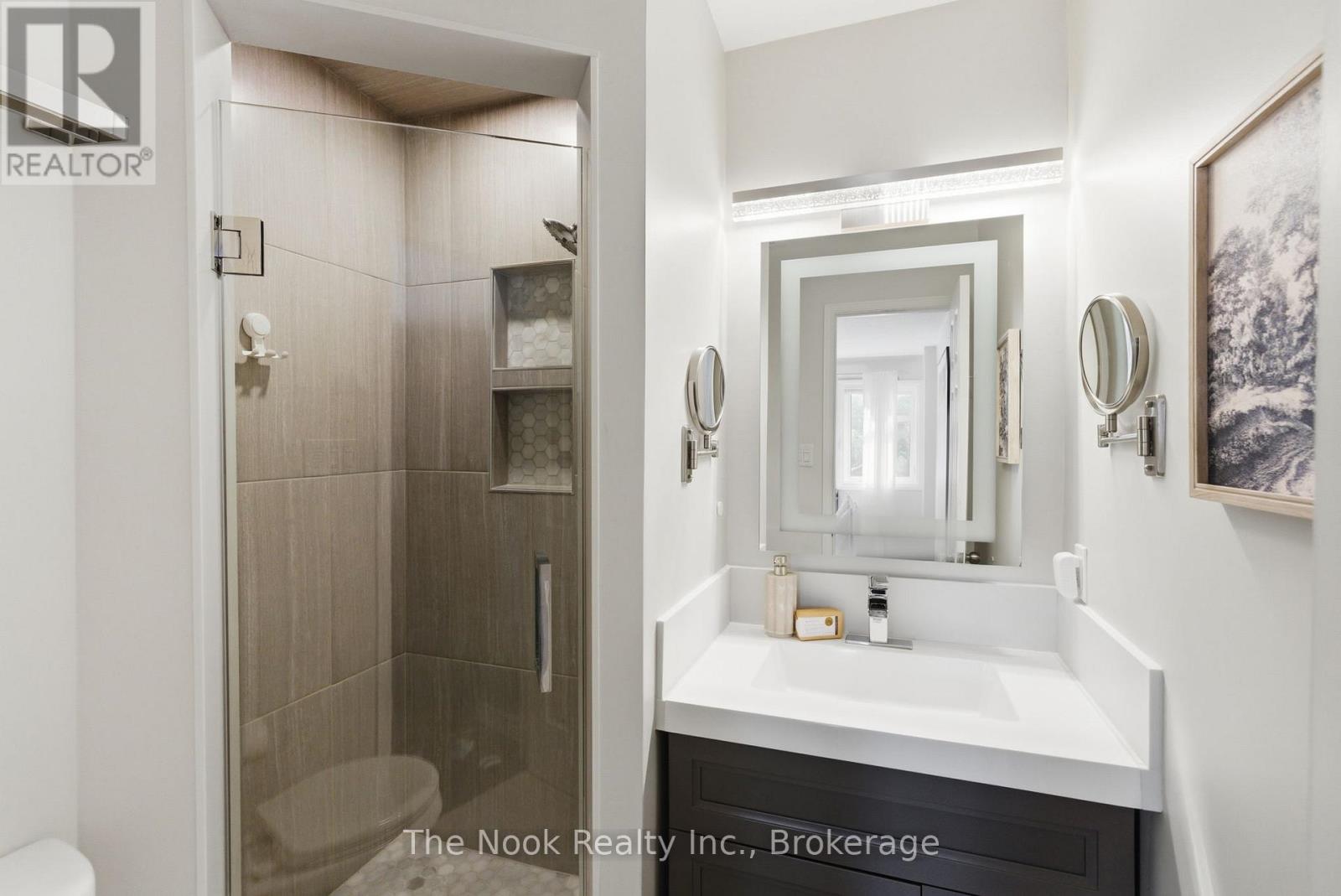 5 TEDDINGTON CRESCENT - 25