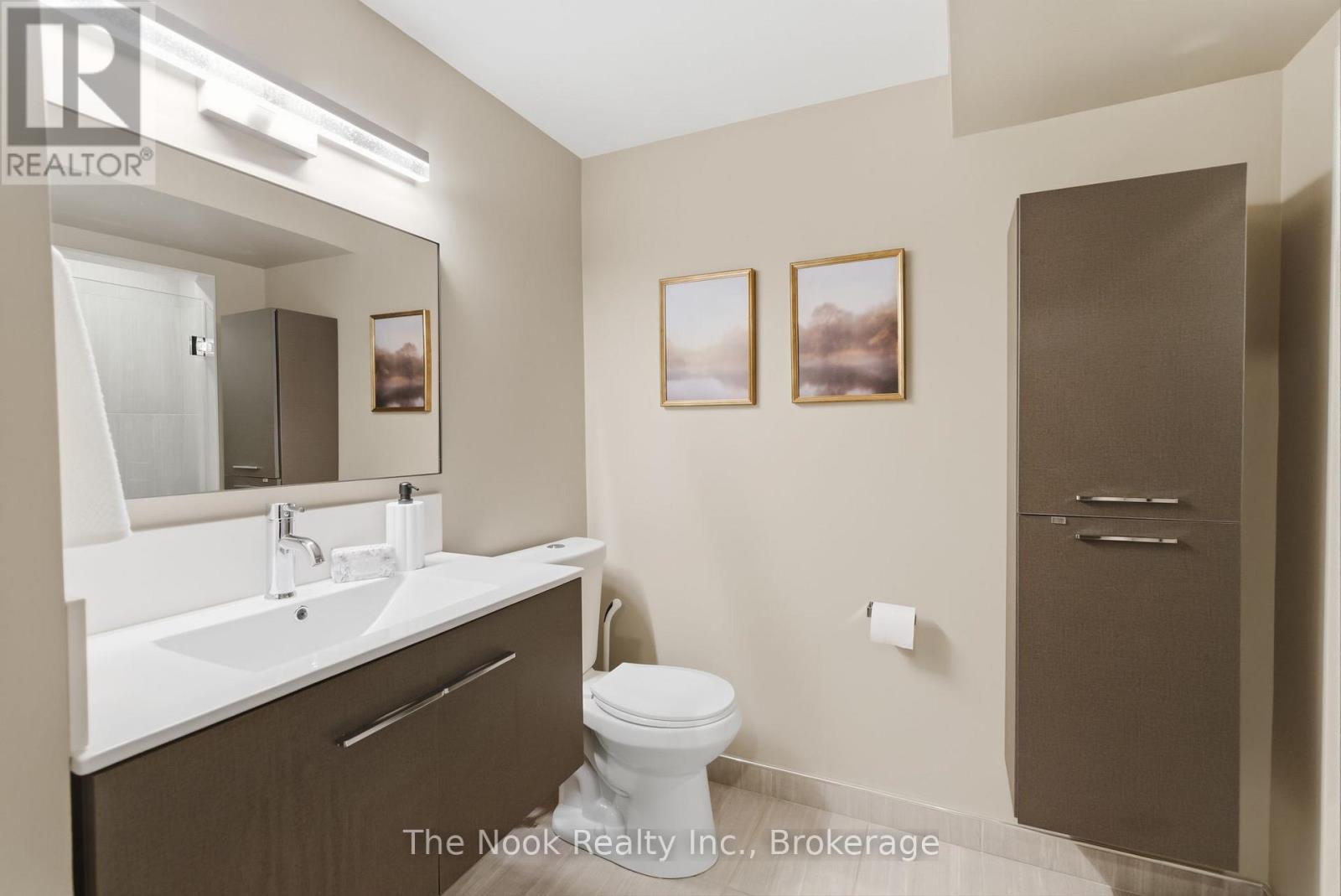 5 TEDDINGTON CRESCENT - 35