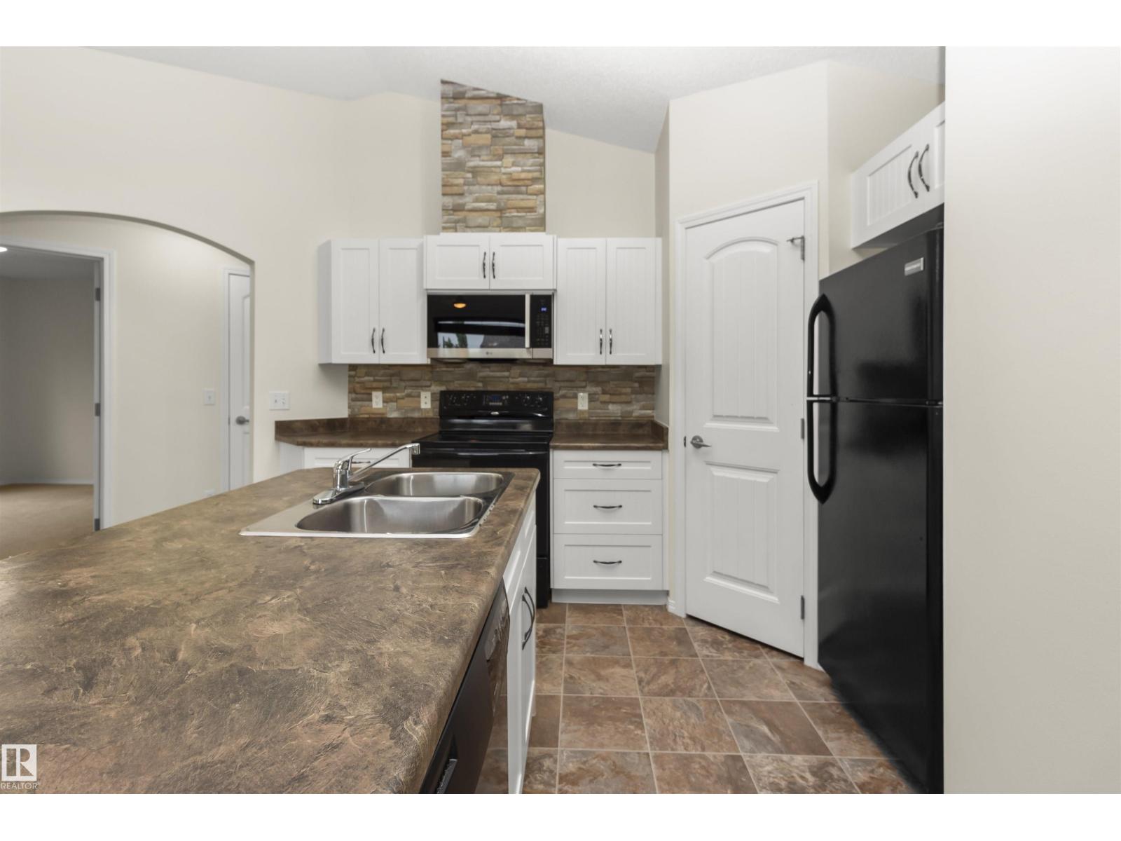 #75 604 62 ST SW - 16