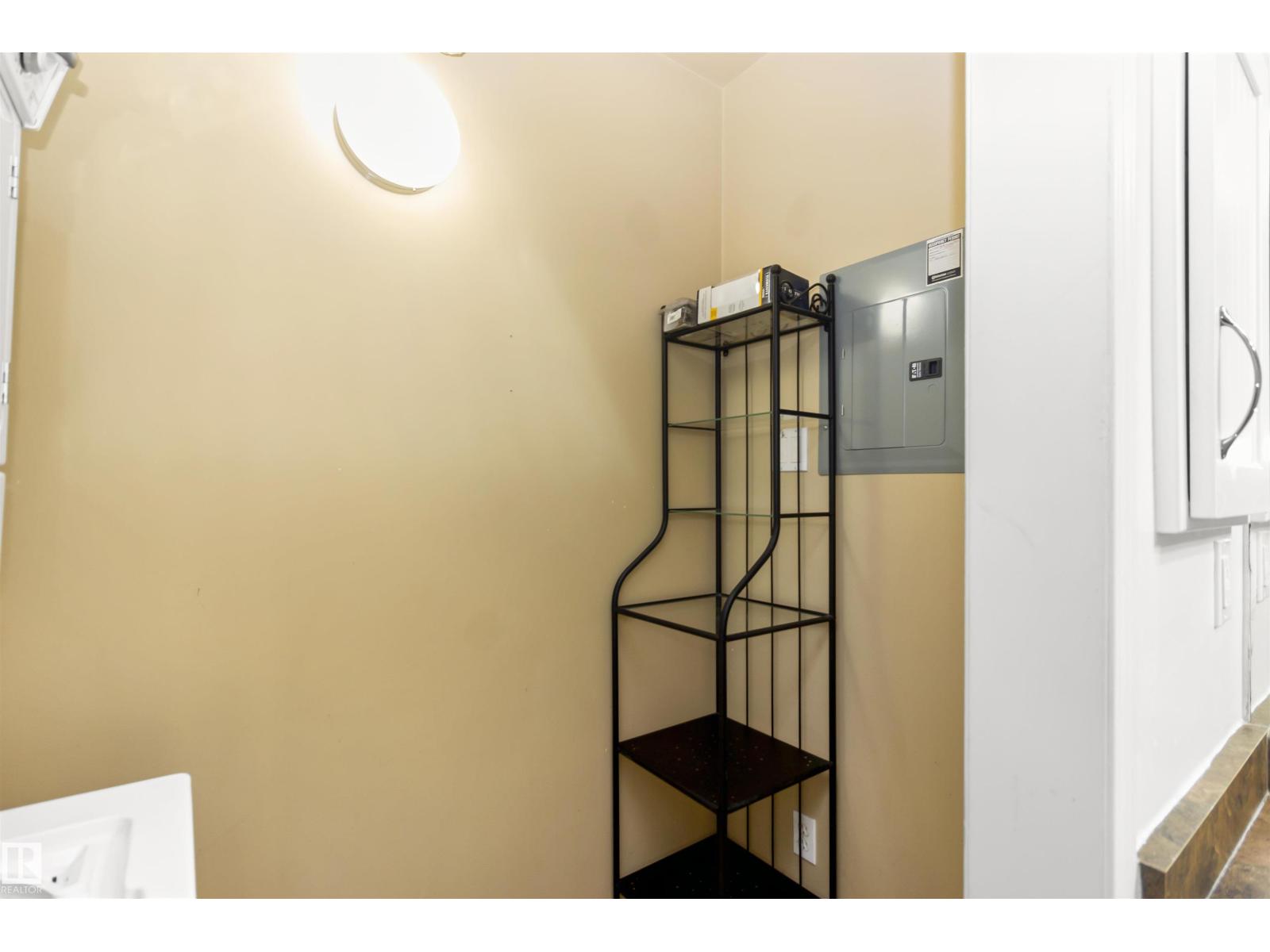 #75 604 62 ST SW - 29