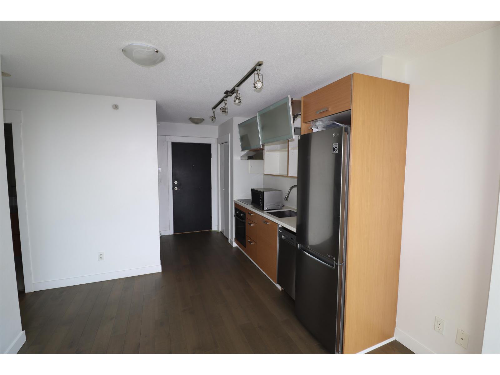 1 Bed, 1 Bath Apartment for Sale in Surrey – 1906 10777 UNIVERSITY DRIVE, Surrey – MLS# R3131110 - Image 13
