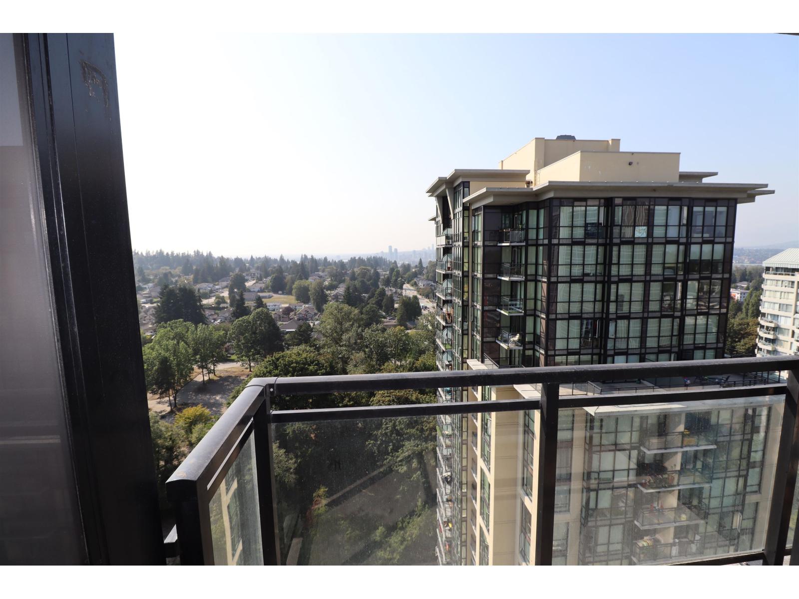 1 Bed, 1 Bath Apartment for Sale in Surrey – 1906 10777 UNIVERSITY DRIVE, Surrey – MLS# R3131110 - Image 2