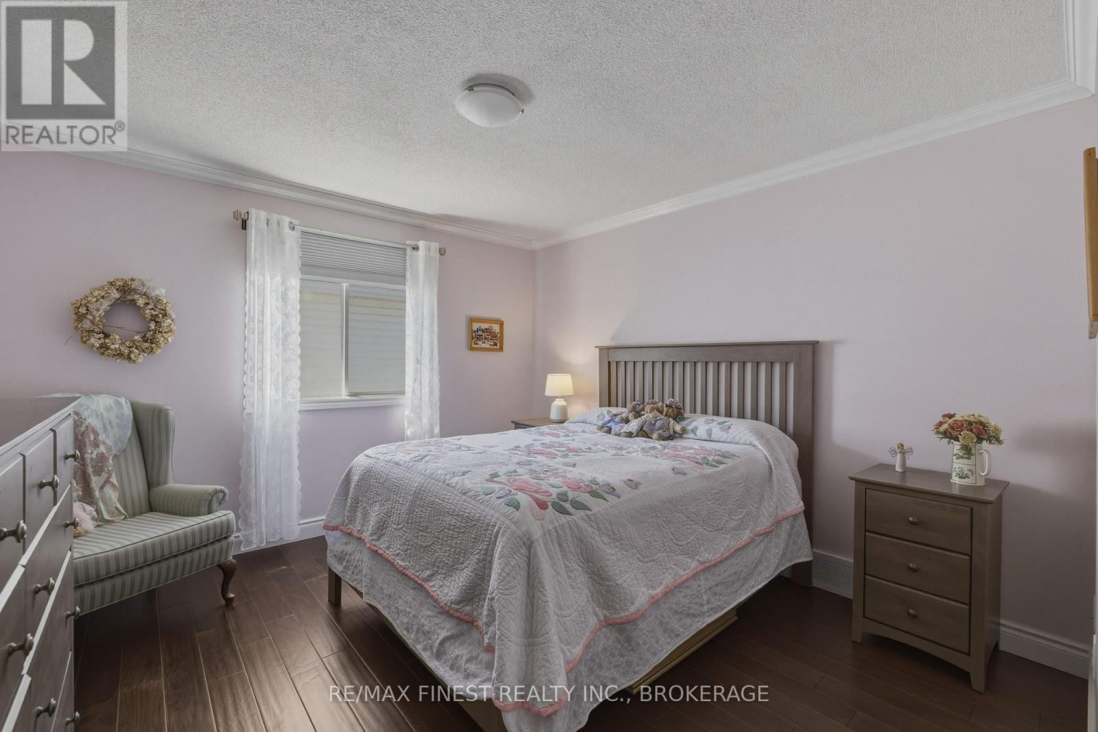 320 FRIARHILL CRESCENT - 20