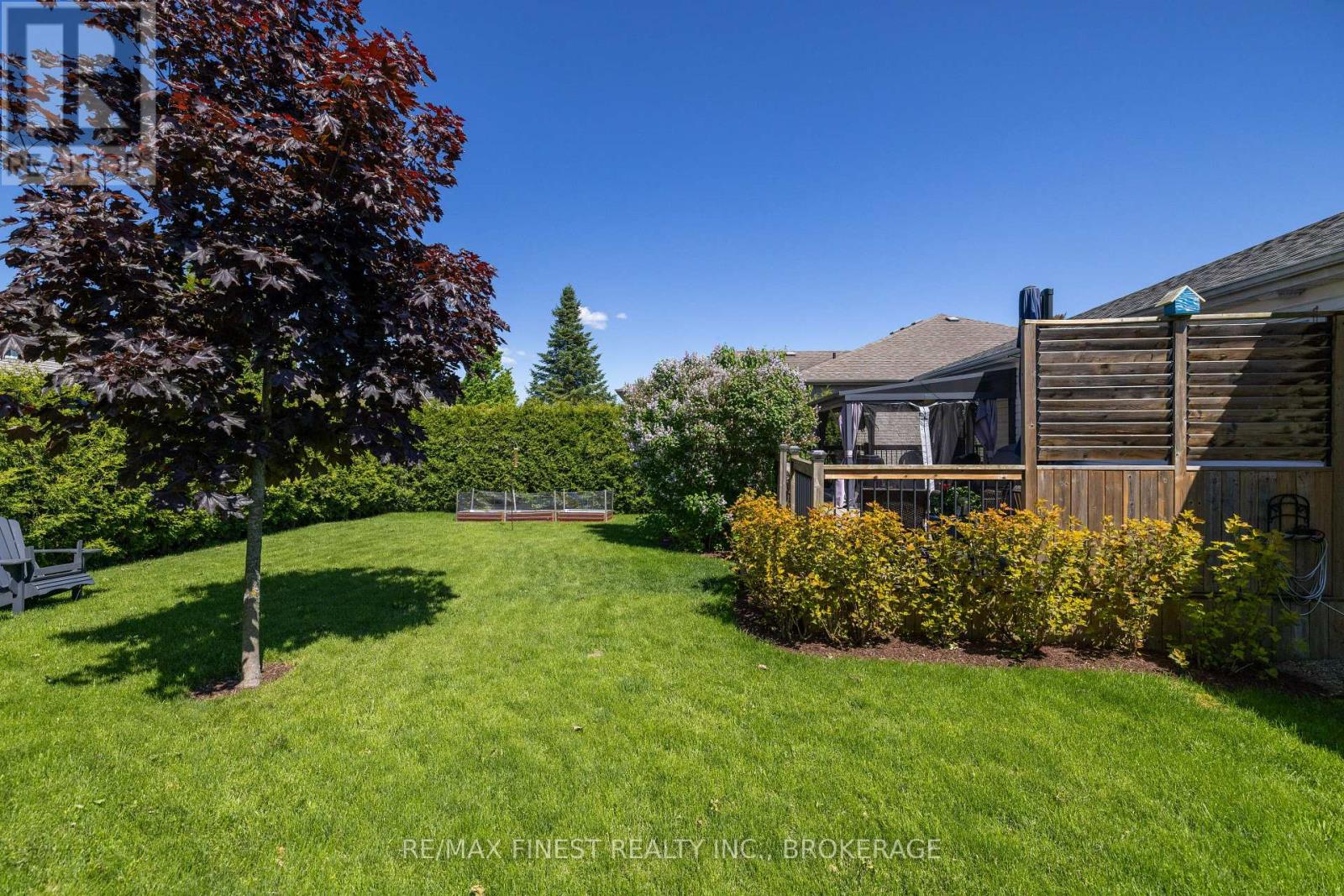 320 FRIARHILL CRESCENT - 40