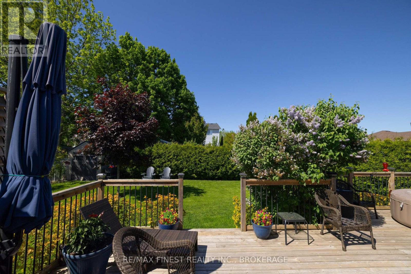 320 FRIARHILL CRESCENT - 44