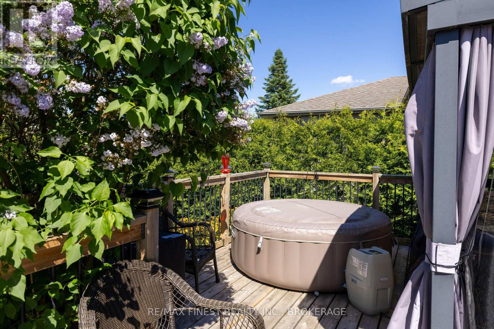 320 FRIARHILL CRESCENT - 46