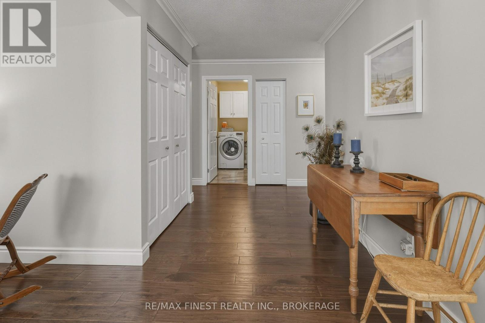 320 FRIARHILL CRESCENT - 5