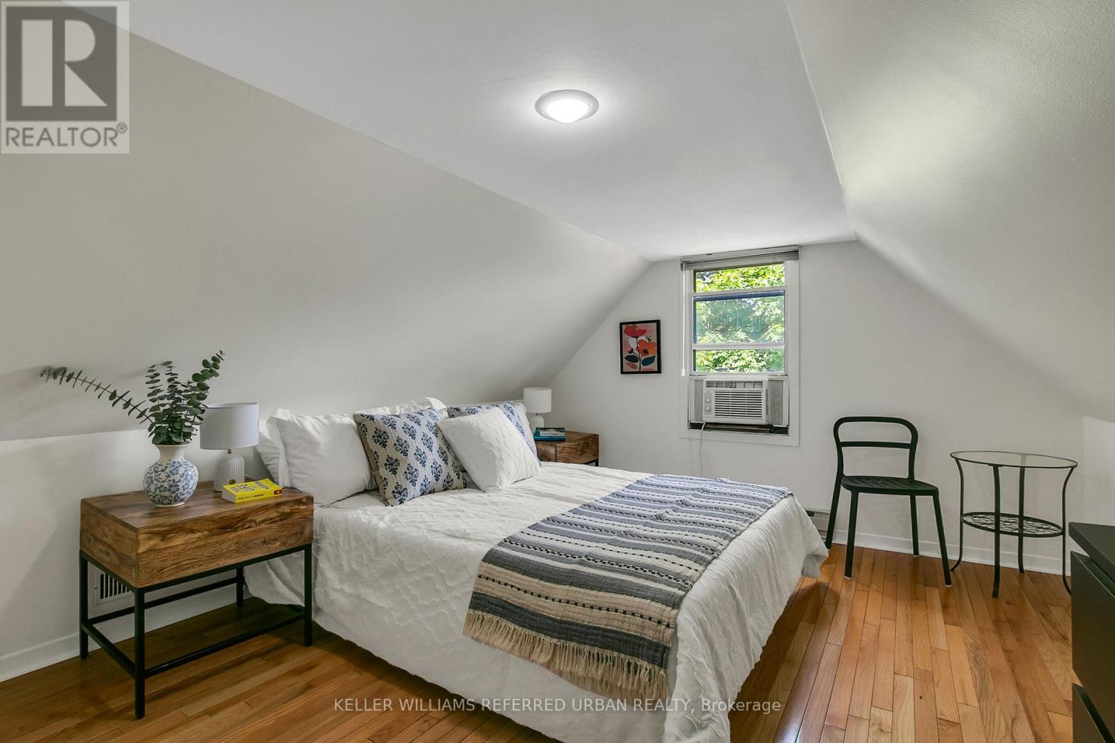 235 BARTLETT AVENUE - 36