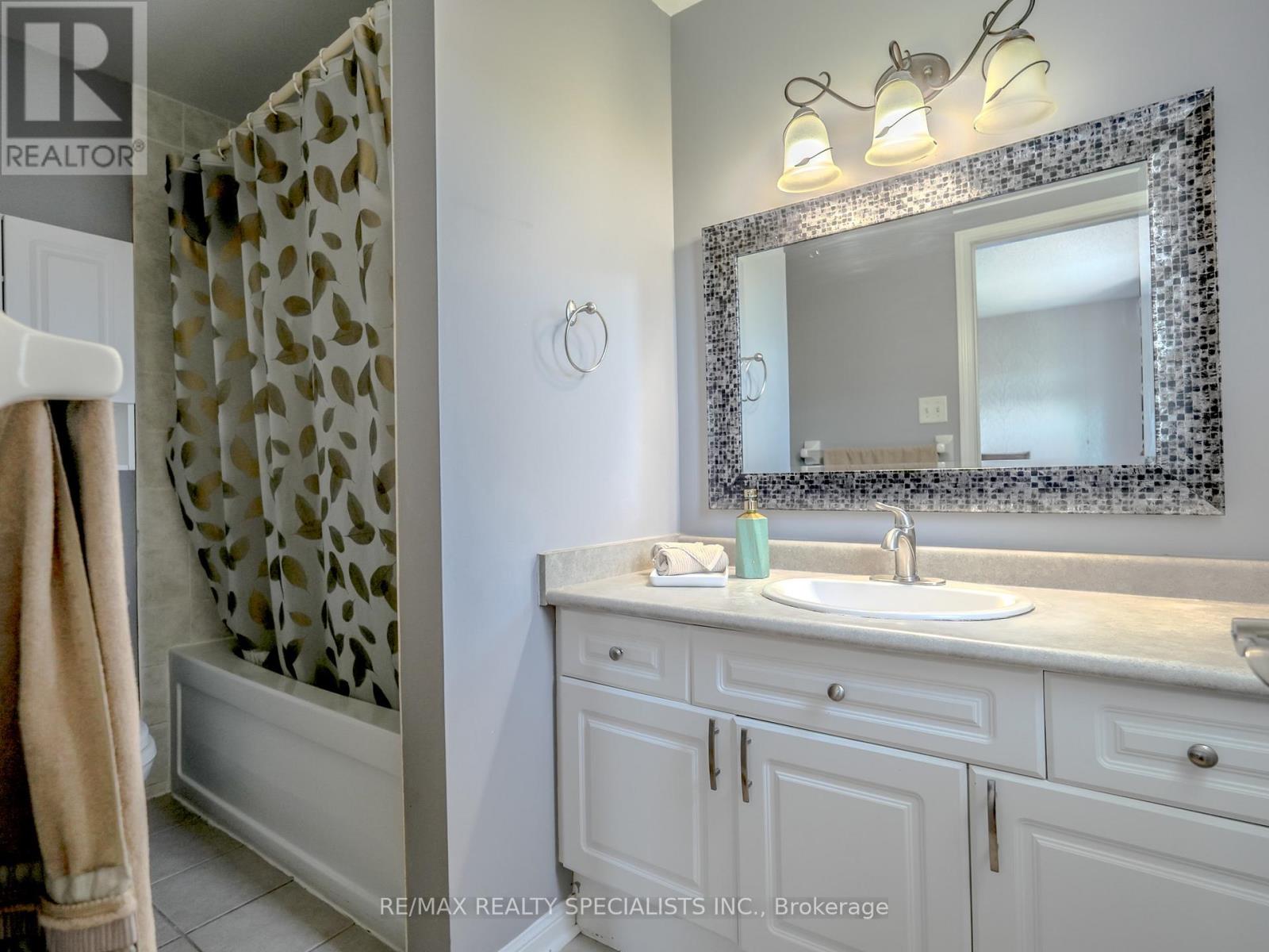 94 SEEDHOUSE LANE - 19