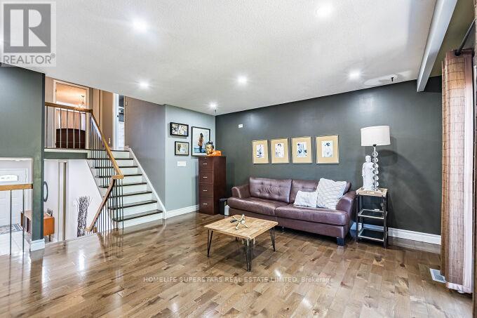 18 PLUTO DRIVE - 21