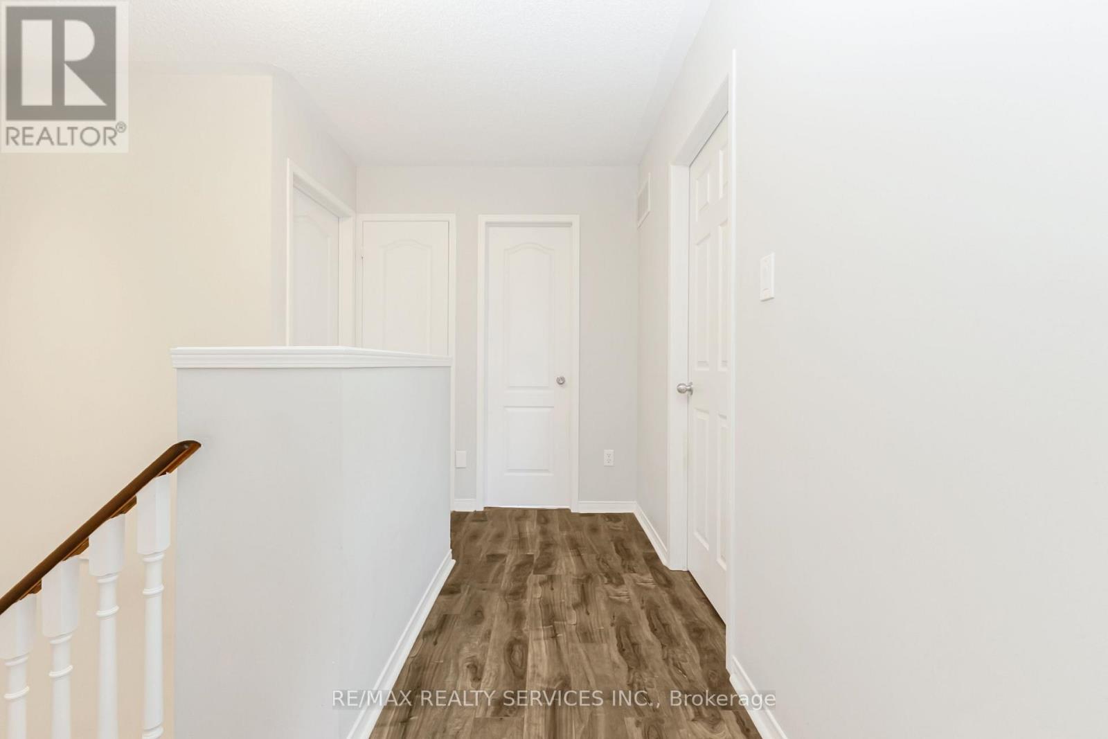 295 QUEEN MARY DRIVE - 24