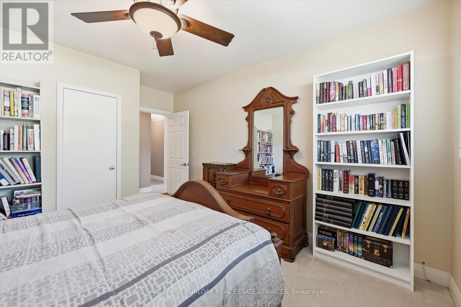 951 CLOVERLEAF DRIVE - 22