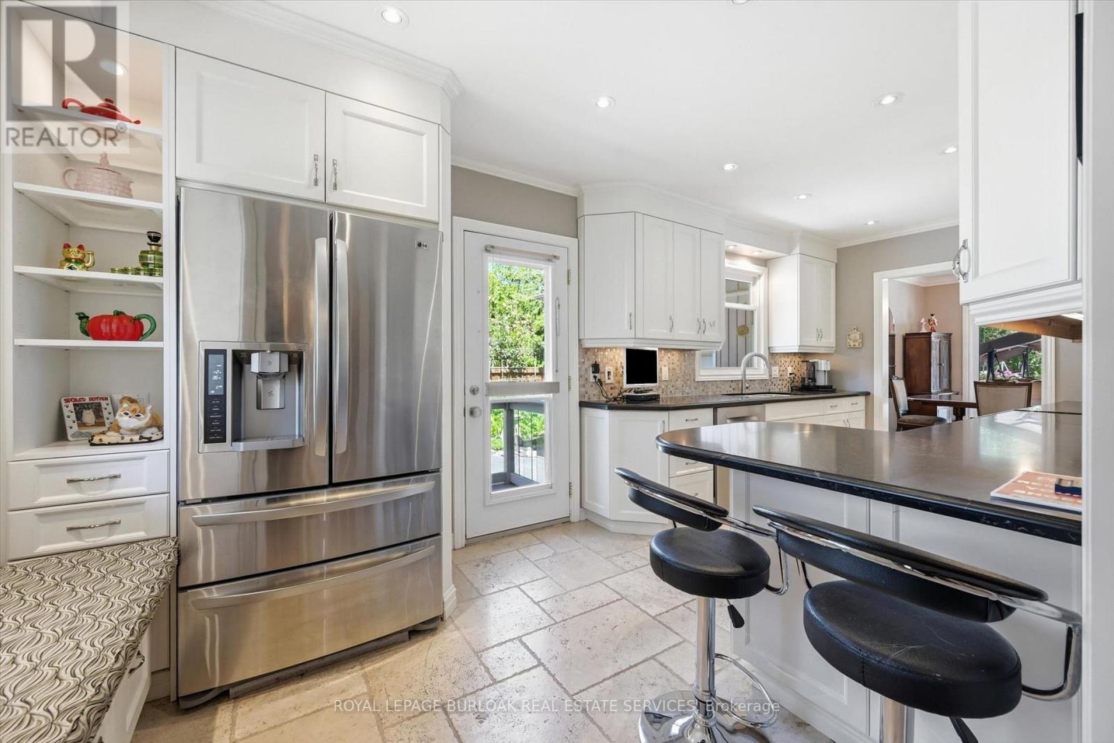 951 CLOVERLEAF DRIVE - 8