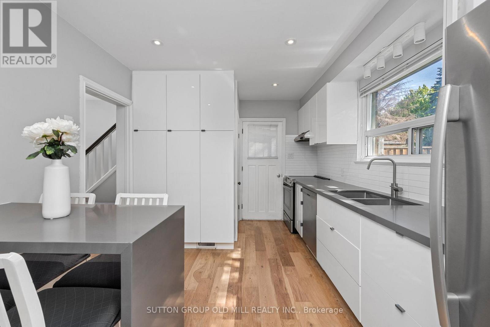 47 ASHFIELD DRIVE - 11