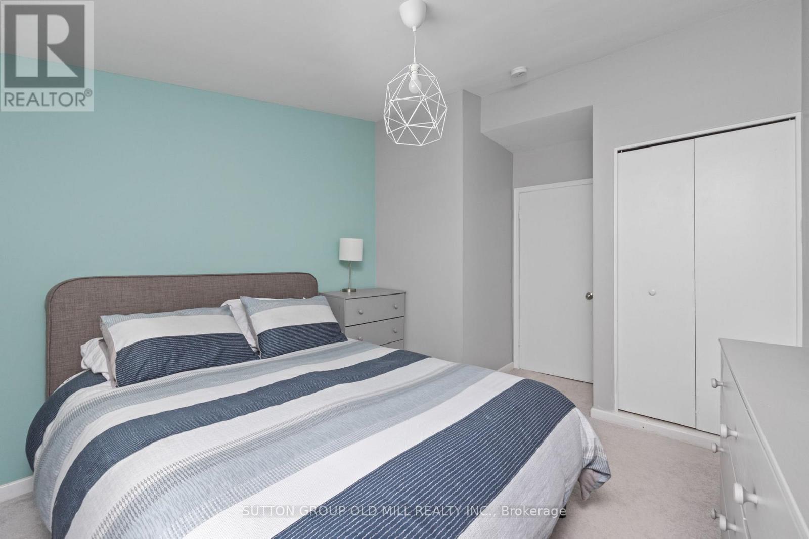 47 ASHFIELD DRIVE - 17