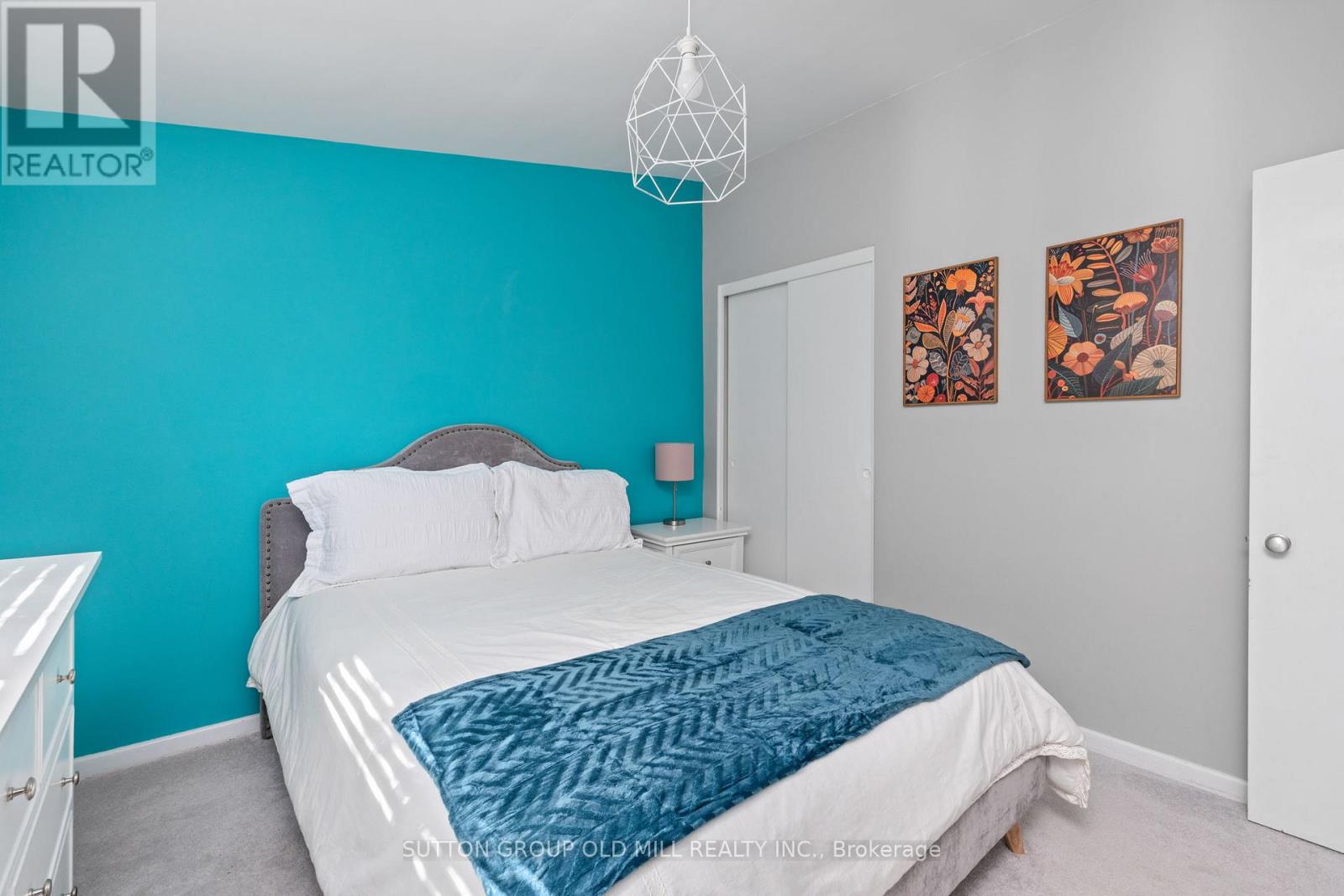 47 ASHFIELD DRIVE - 19