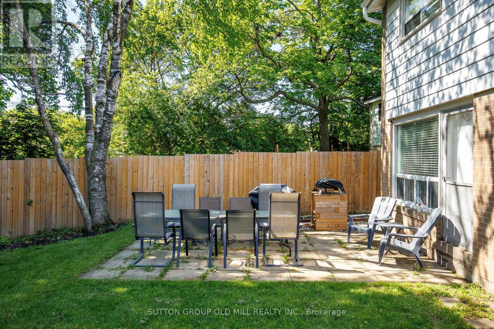 47 ASHFIELD DRIVE - 26