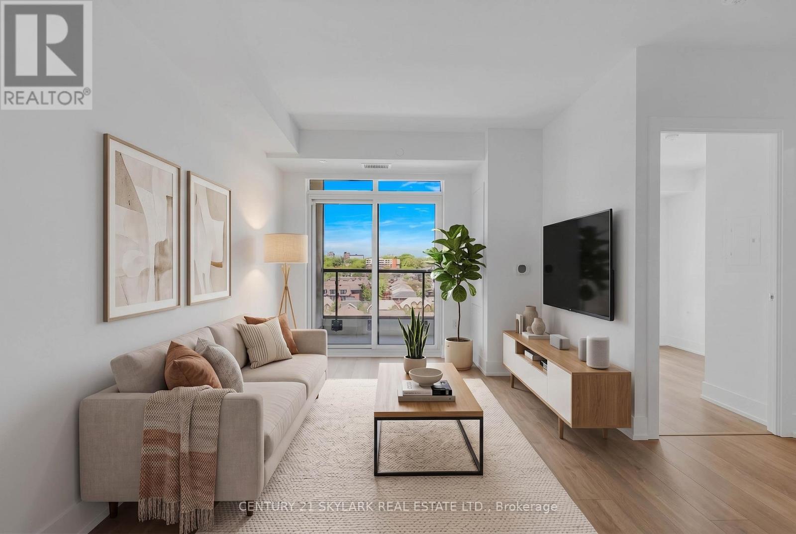 Listing photo of 713 - 858 DUPONT STREET