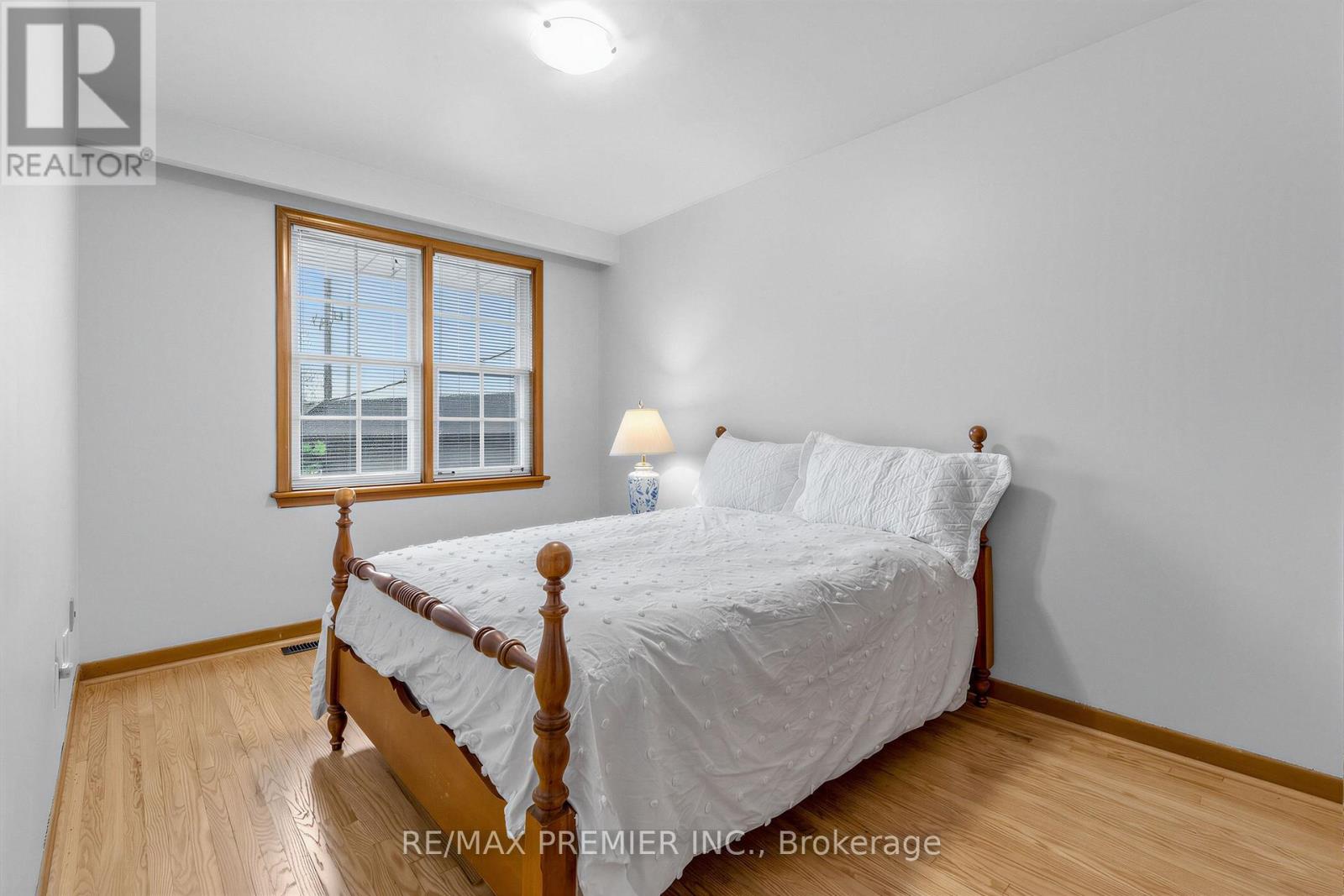 21 HALBADIER PLACE - 26