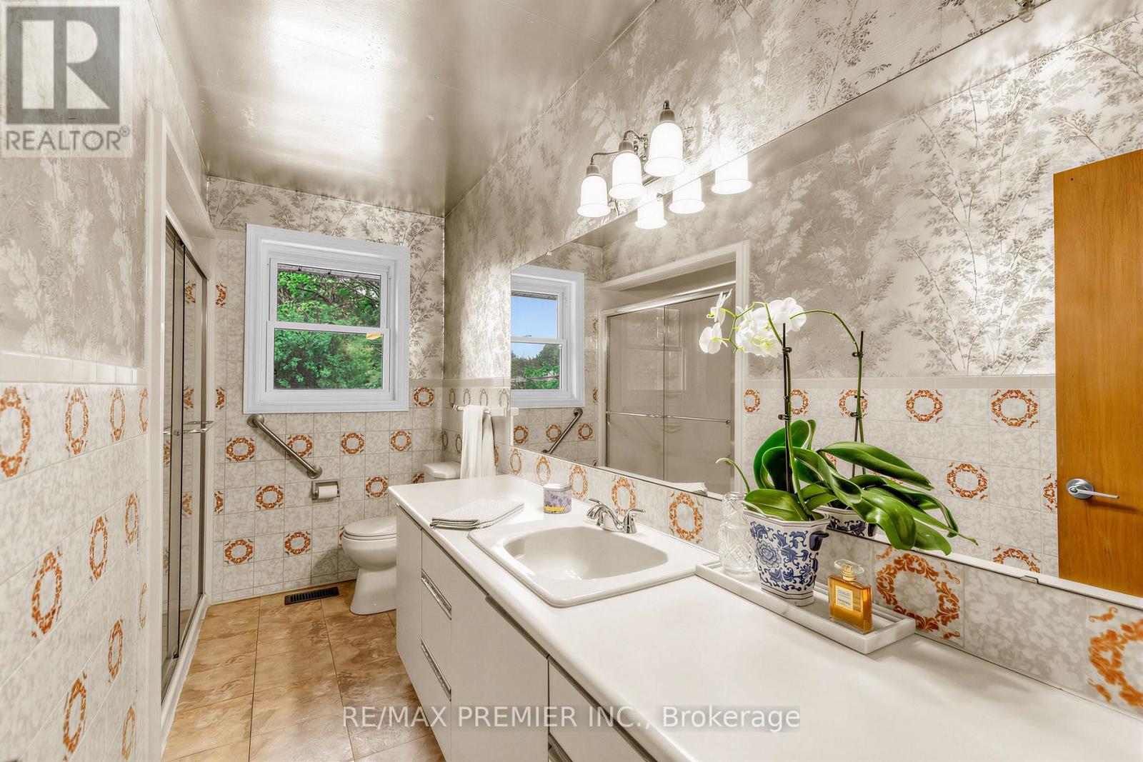 21 HALBADIER PLACE - 28