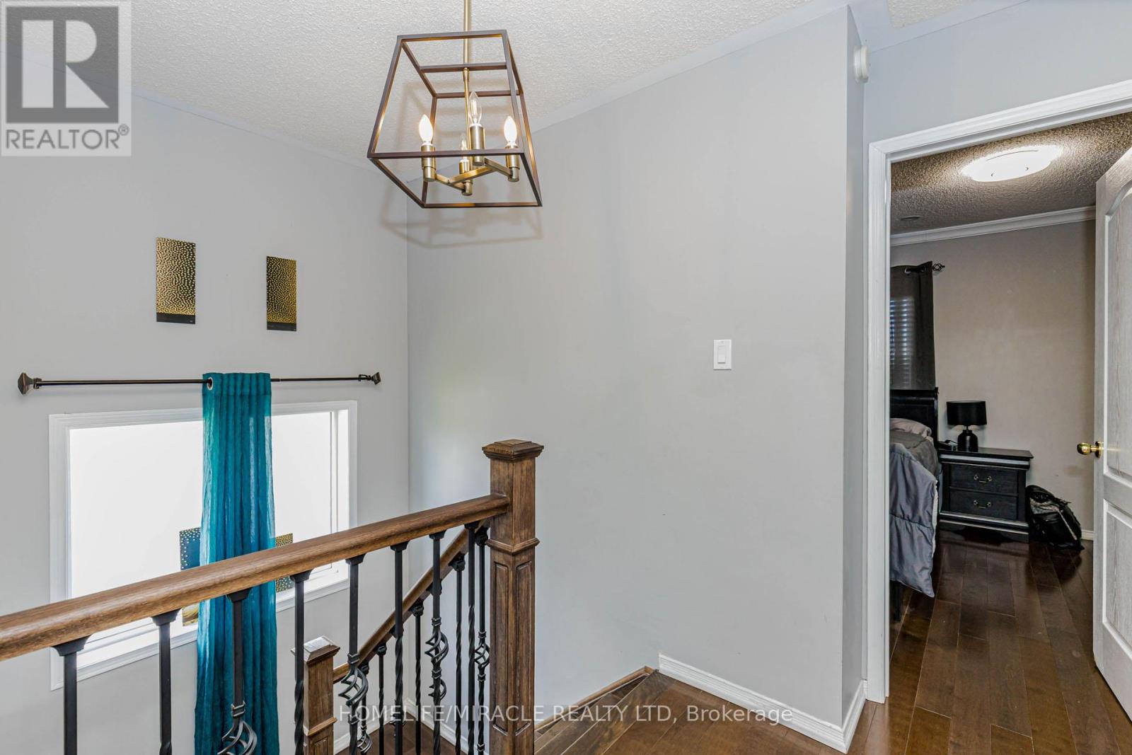 120 VICEROY CRESCENT - 20