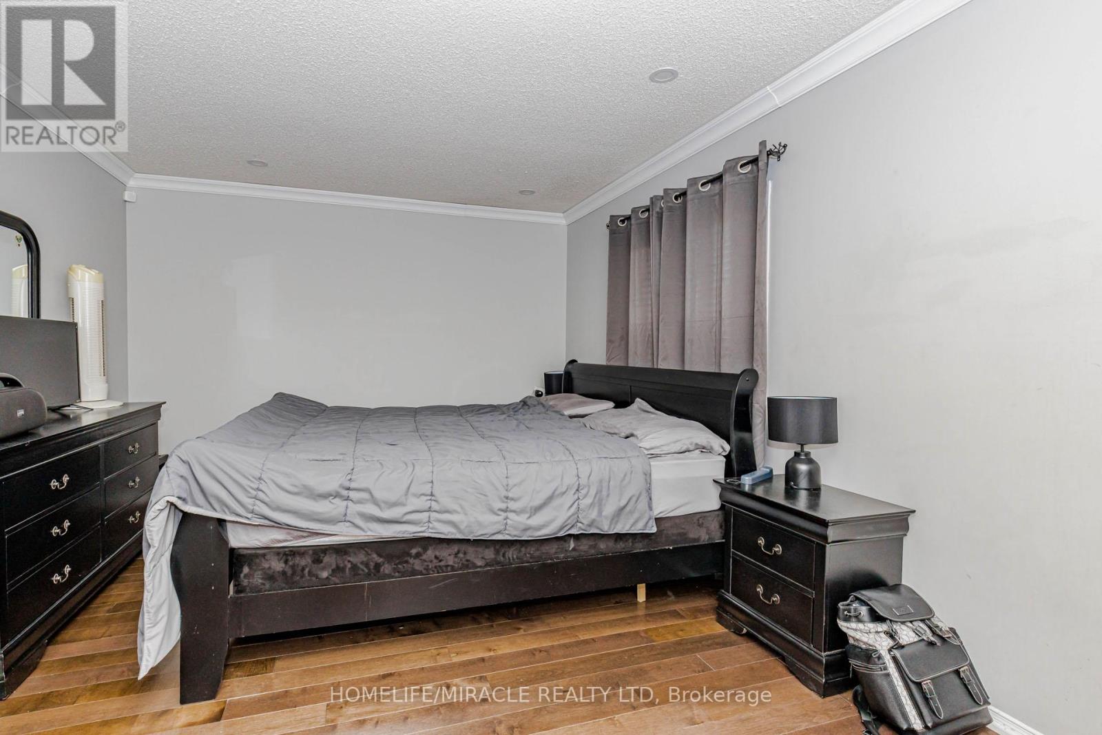 120 VICEROY CRESCENT - 22