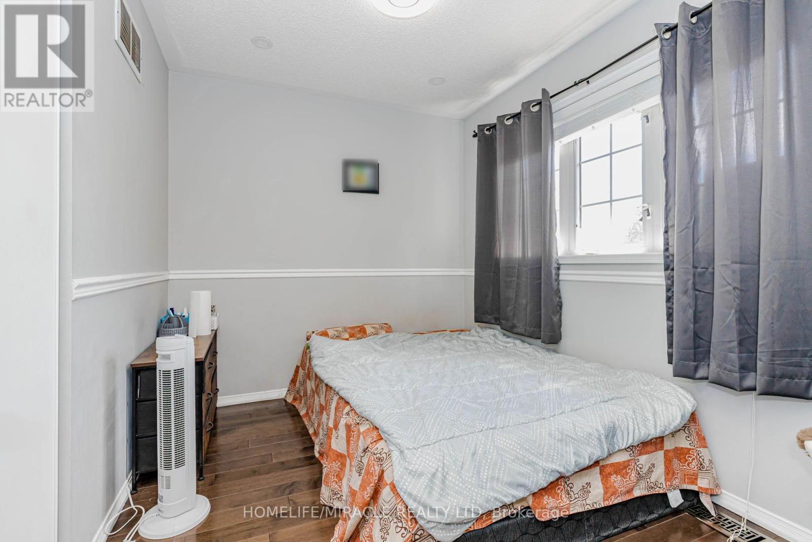 120 VICEROY CRESCENT - 26