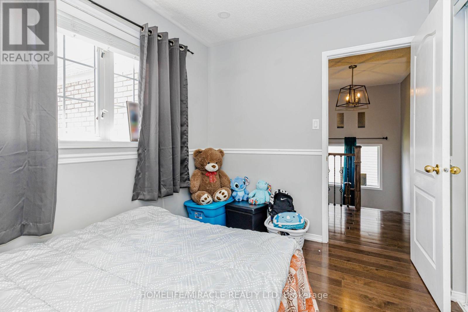 120 VICEROY CRESCENT - 28