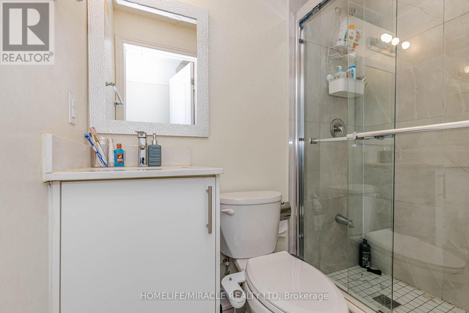 120 VICEROY CRESCENT - 43