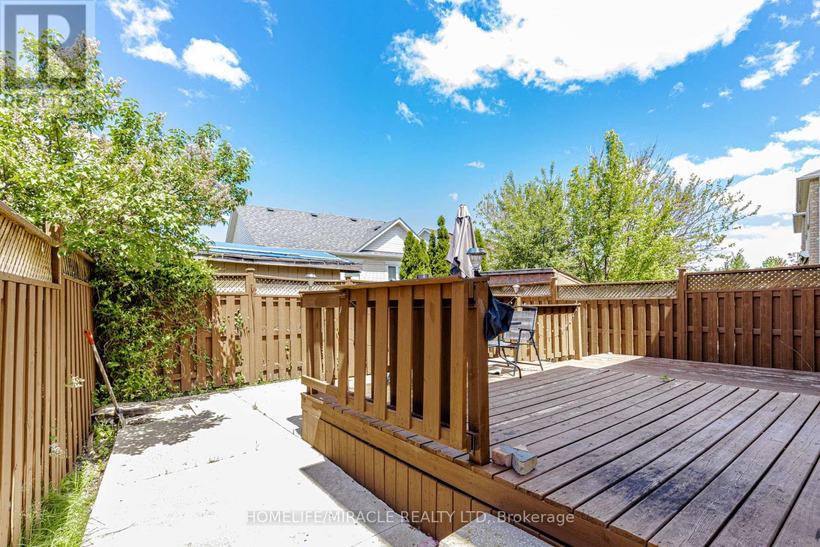 120 VICEROY CRESCENT - 47