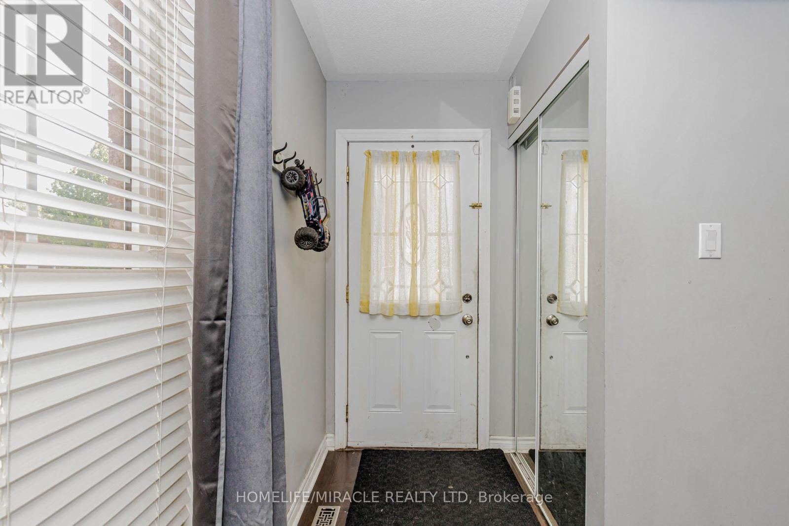 120 VICEROY CRESCENT - 7
