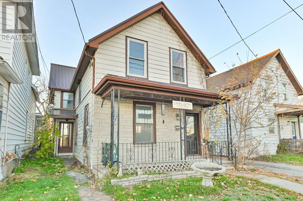 431 MAIN STREET - 4