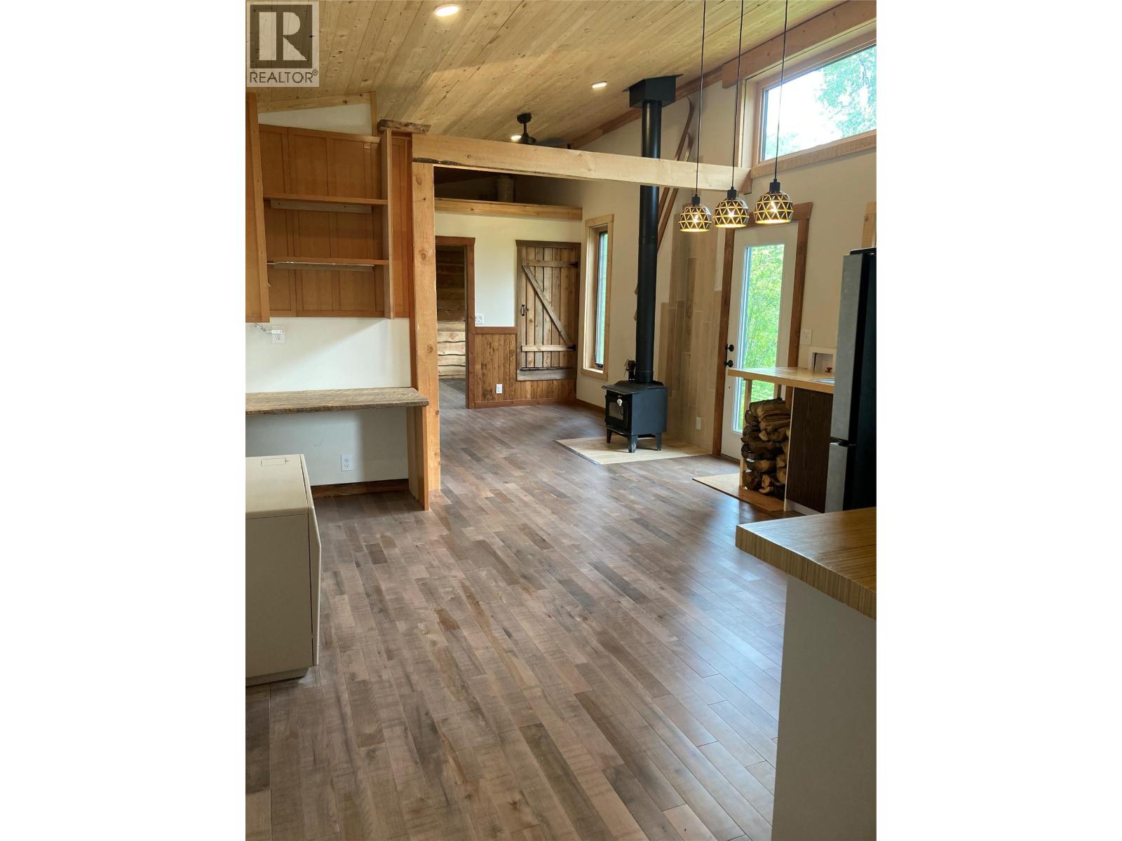 2487 SEWARD RD - 64