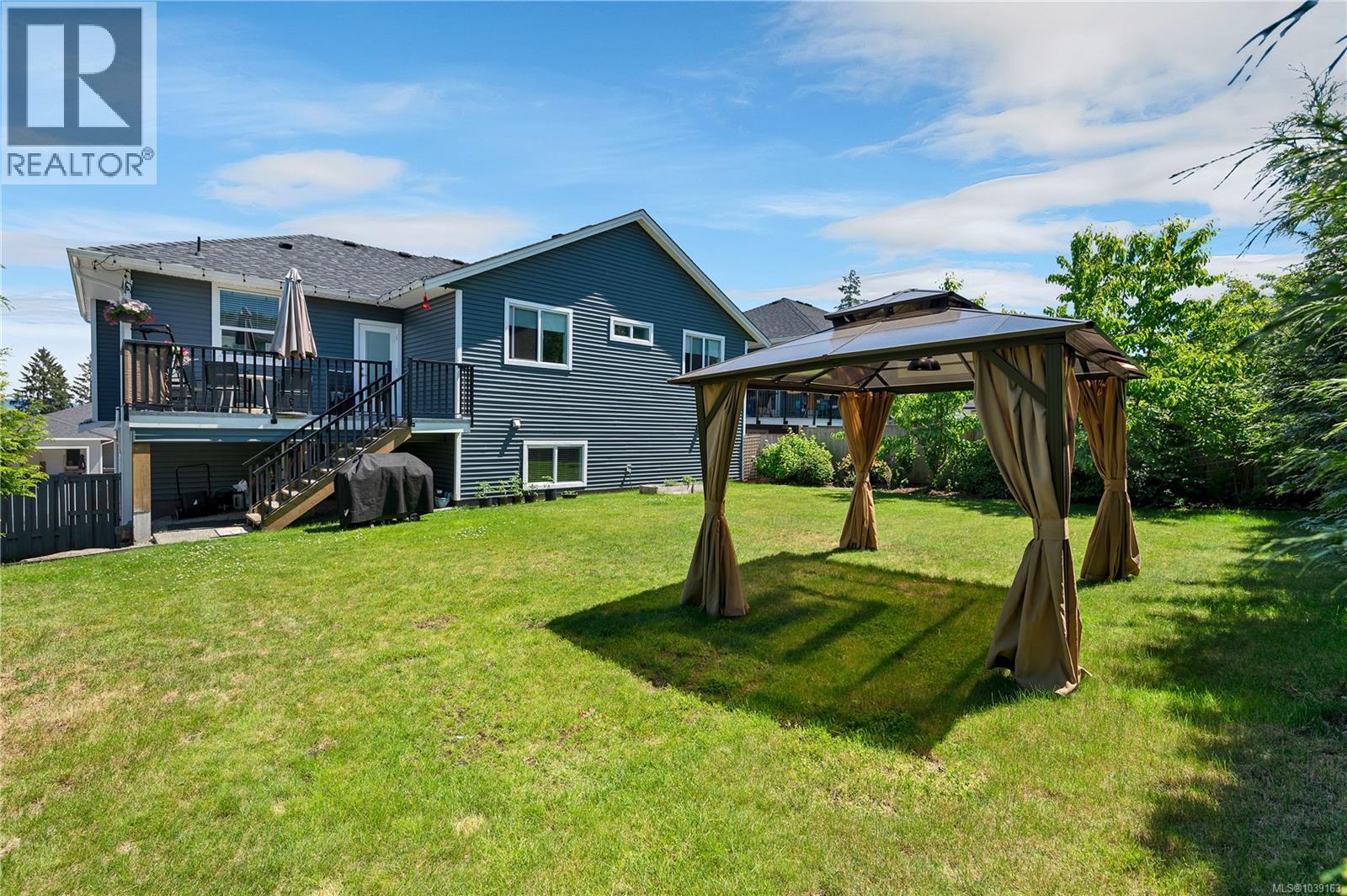 2400 Penfield Rd - 44