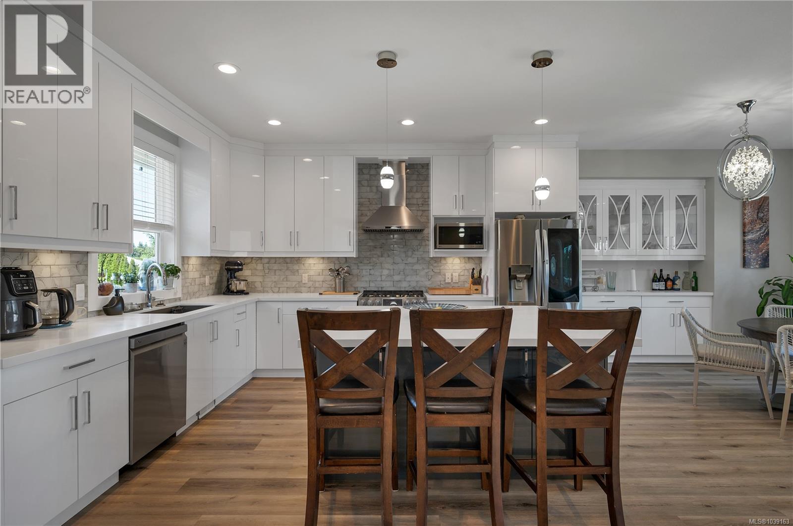 2400 Penfield Rd - 6