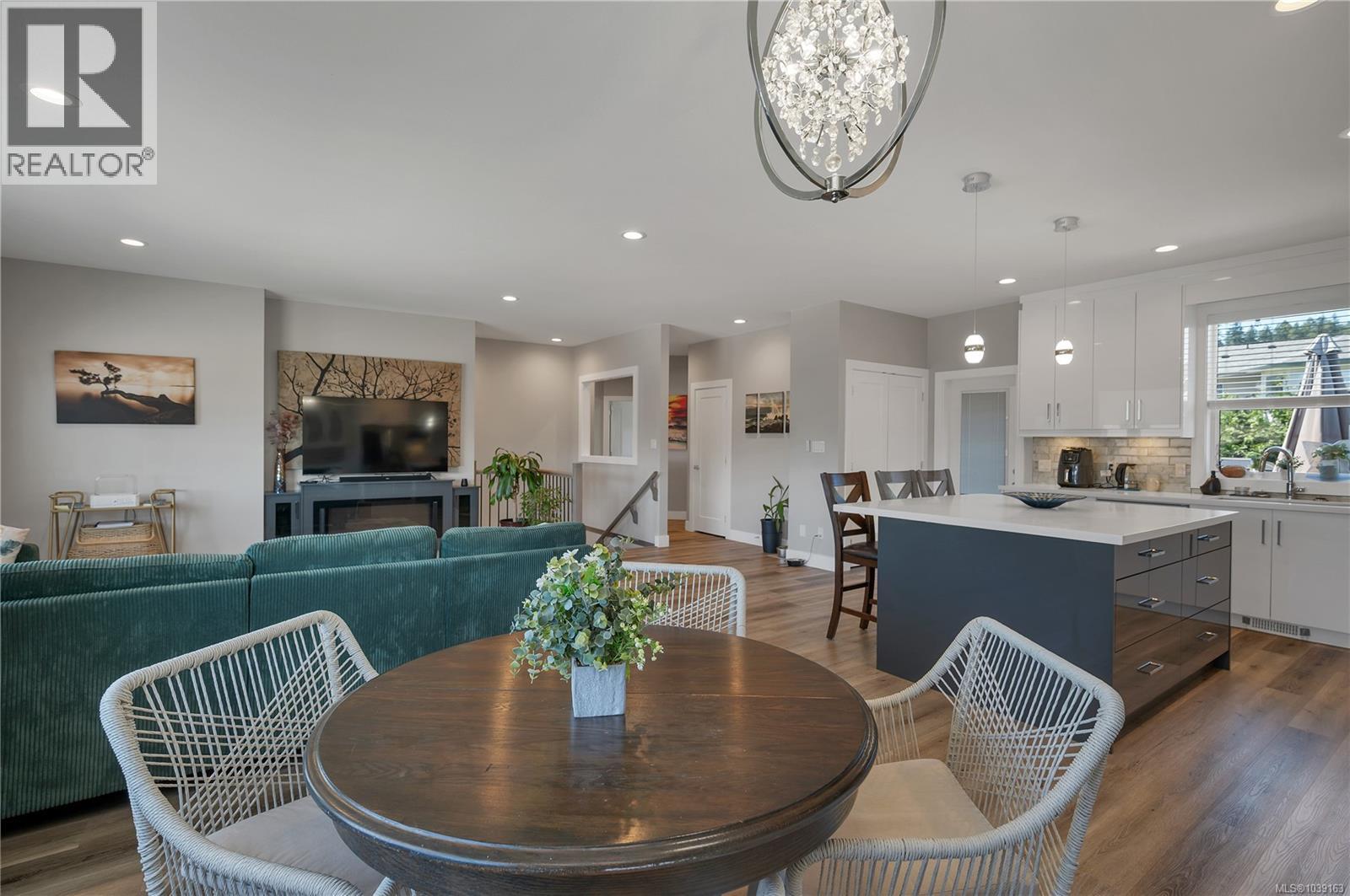2400 Penfield Rd - 7