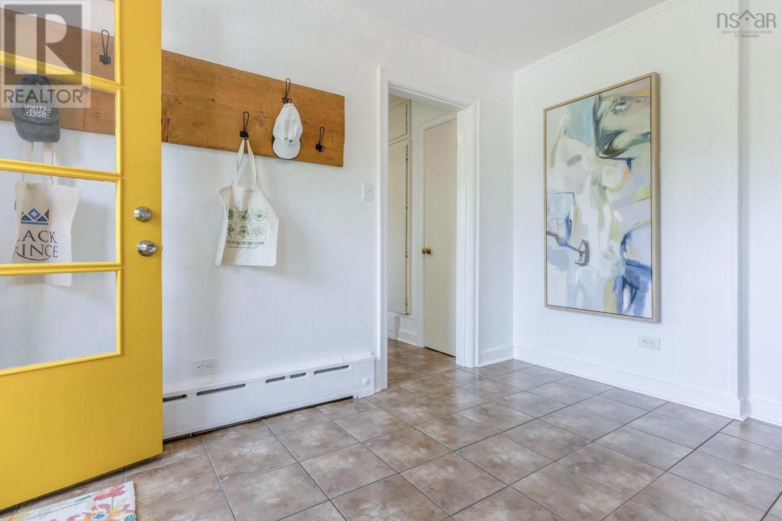Property 20 of 47 of 76 South Street
