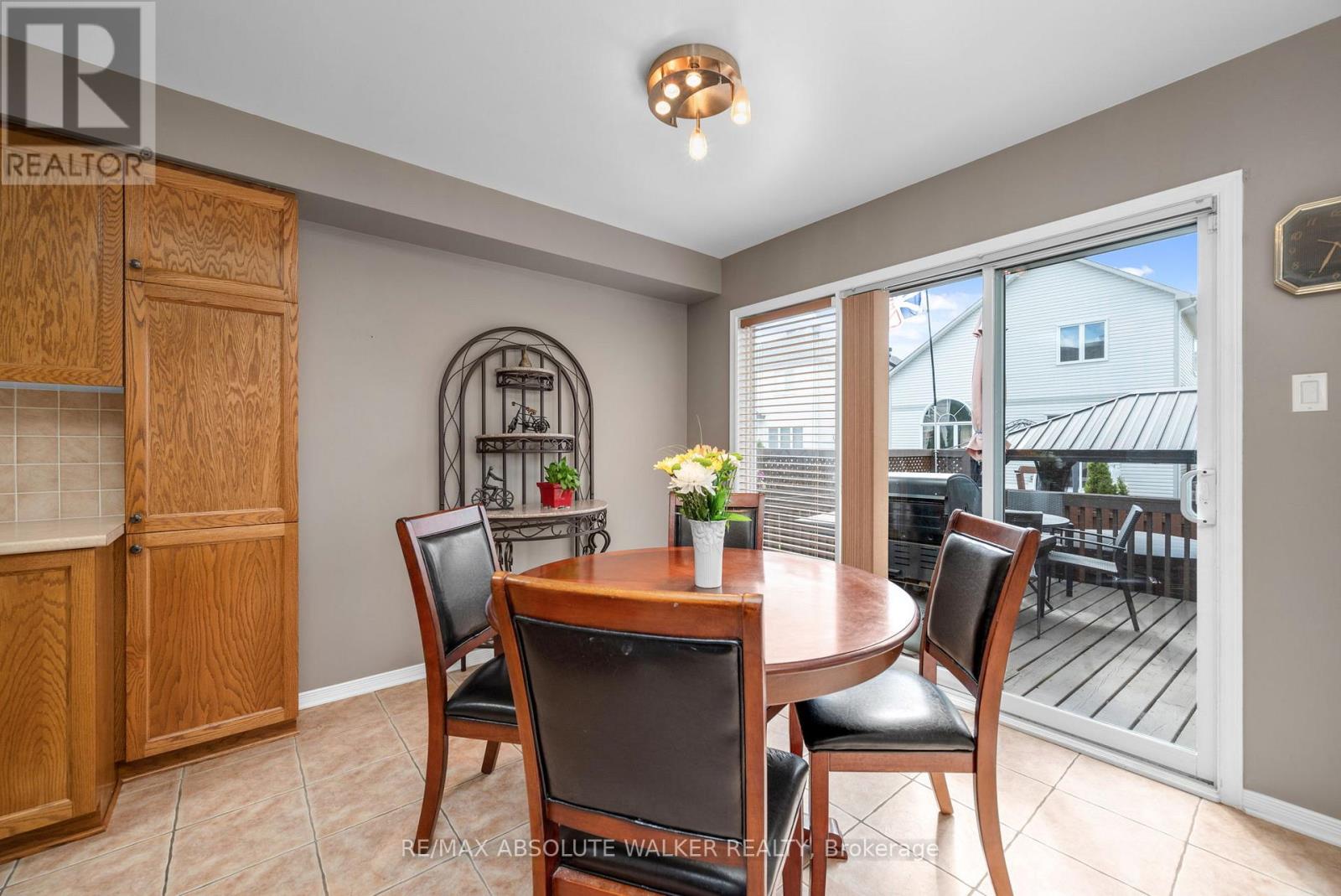 2010 BERGAMOT CIRCLE - 15