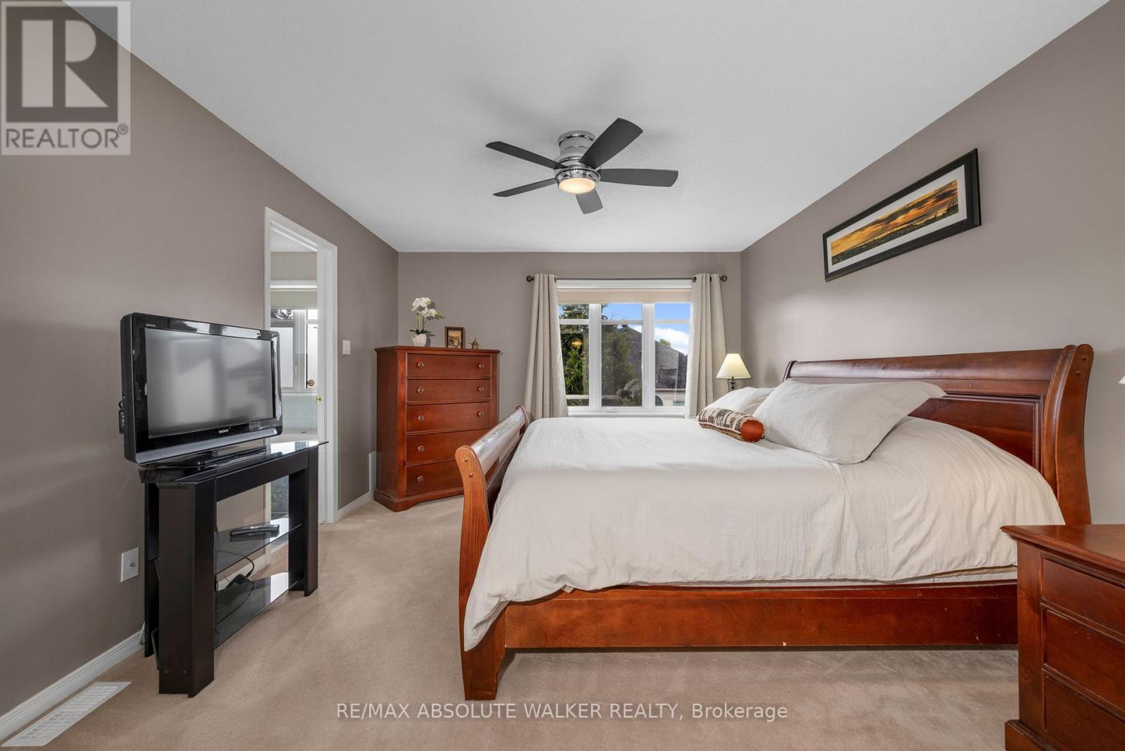 2010 BERGAMOT CIRCLE - 18