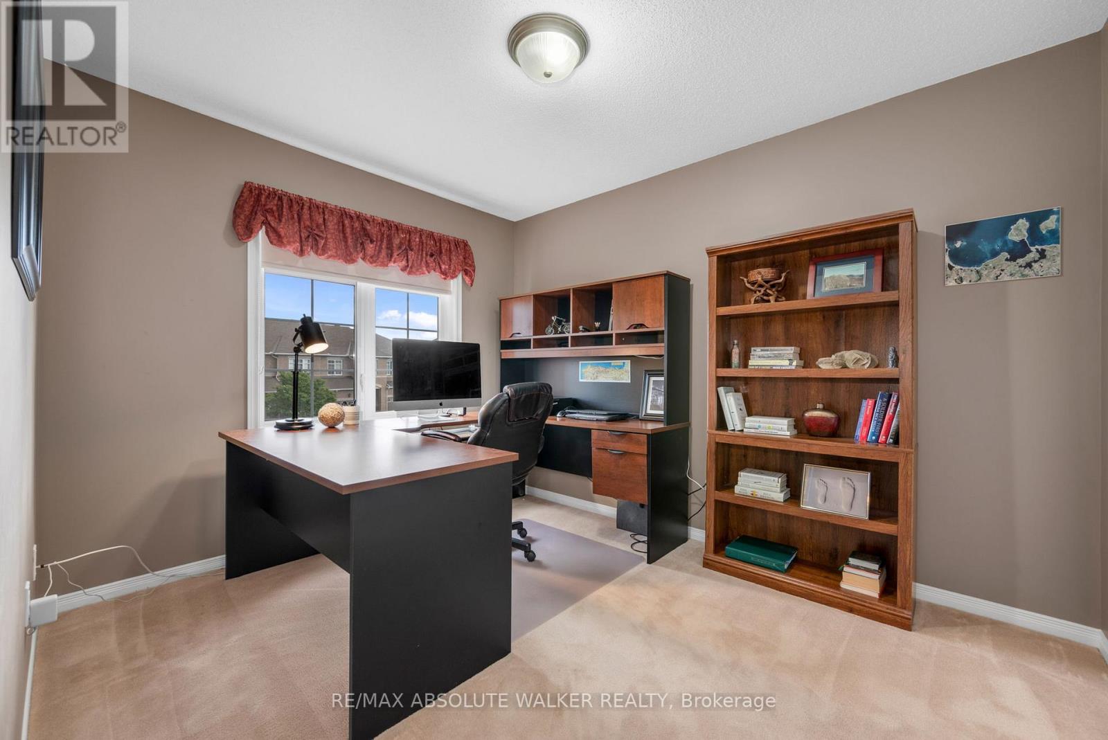 2010 BERGAMOT CIRCLE - 22