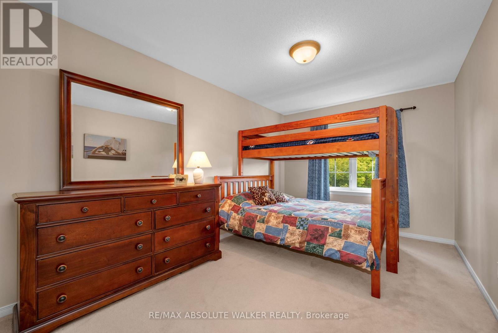 2010 BERGAMOT CIRCLE - 23