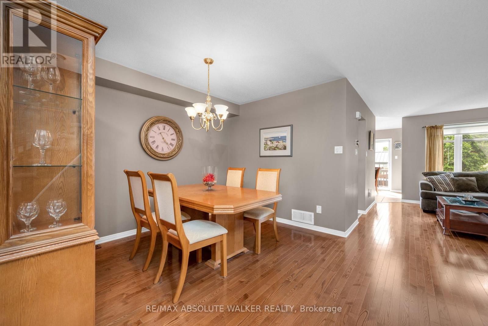 2010 BERGAMOT CIRCLE - 4