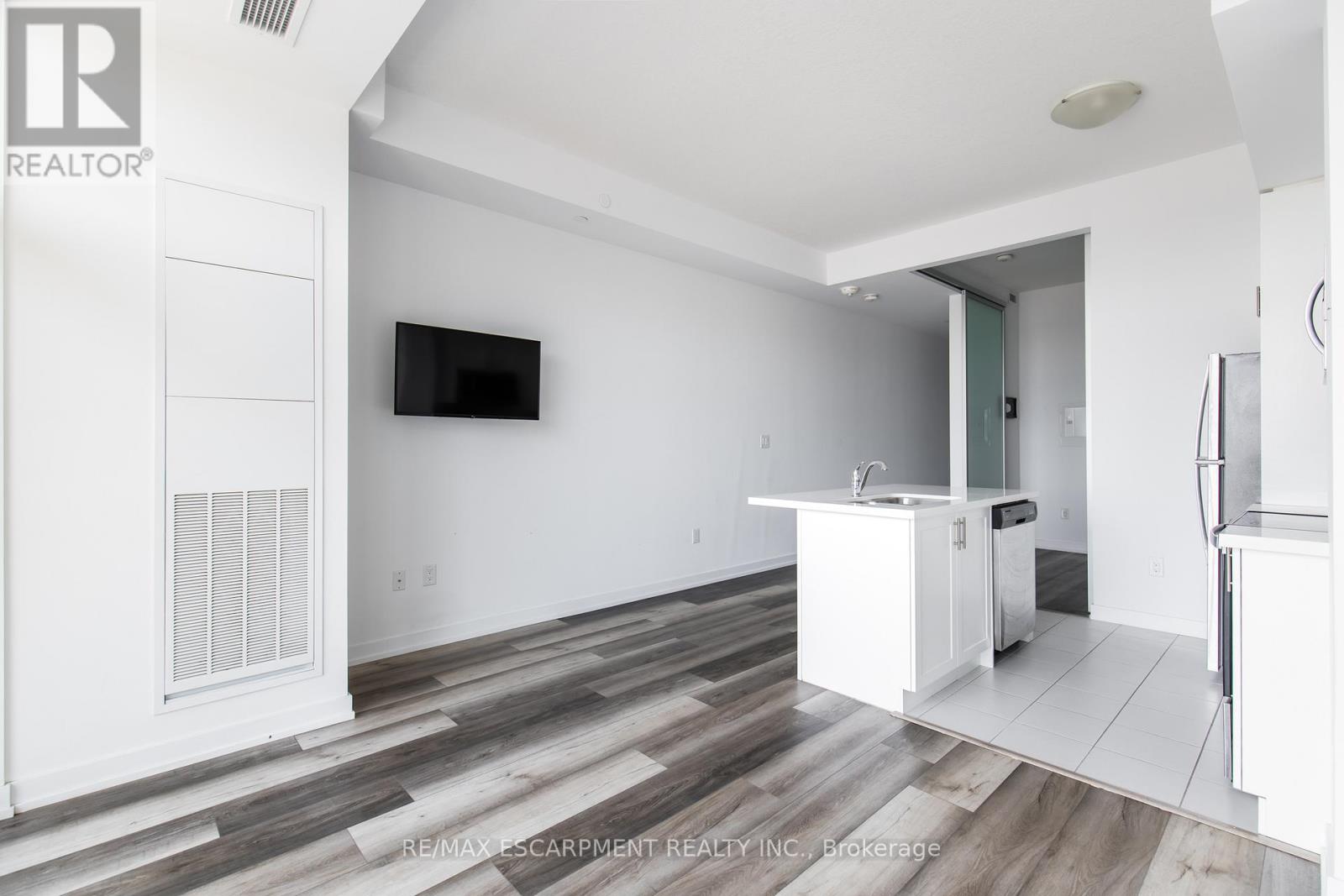 #416 450 DUNDAS STREET E - 14